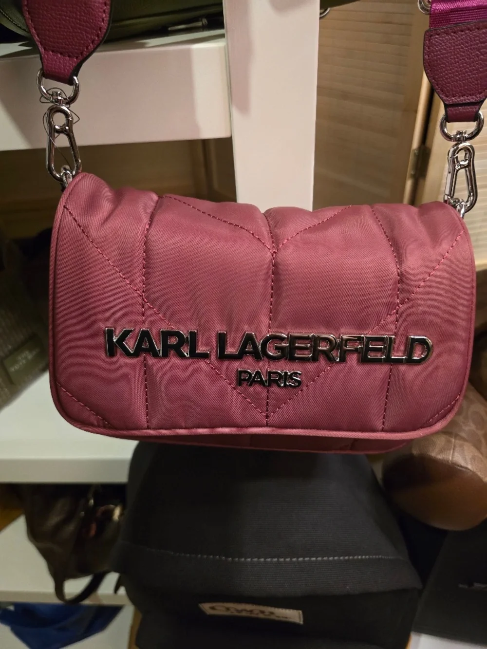 Karl Lagerfeld Xbdy W/Pouch